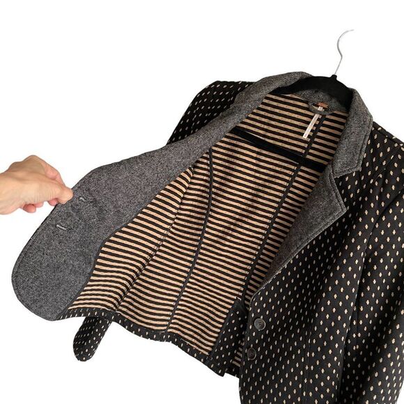 (SOLD) FREE PEOPLE Printed Cropped Blazer Black Camel S - Picture 5 of 16